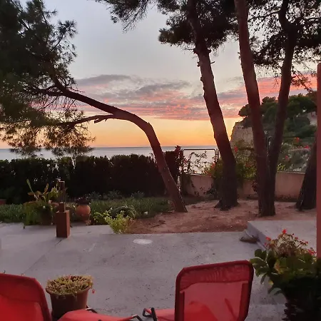 La Muralla Roja דירה קלפה