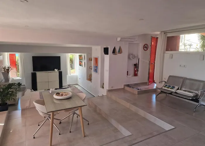 La Muralla Roja Calp